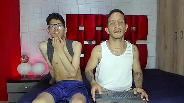 GloryHoleCol Show Webcam