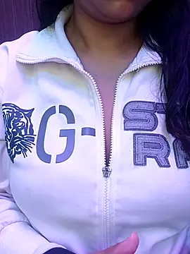 Czat XXX na żywo – indian_passion