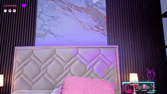 MiaaFarrelのウェブカメラショー