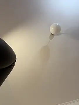 Hotmomcheckk_'s Live XXX Chat