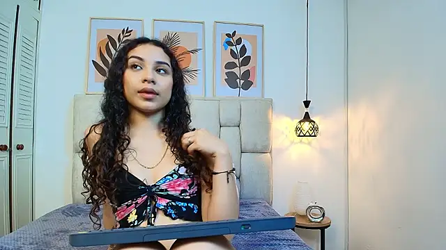 Chat +18 de HemmaStar ao vivo