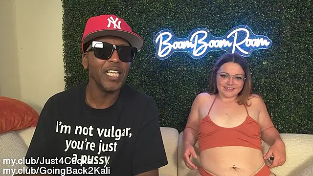 boomboomr00m's Live XXX Chat