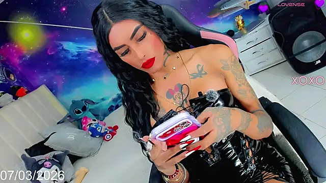 Chatroom XXX en direct de Nella_Dolls