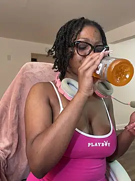 Czat XXX na żywo – mochamimi