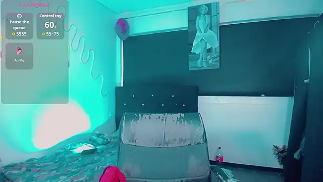 Kendall_hornyy: διαδικτυακό σόου στην κάμερα