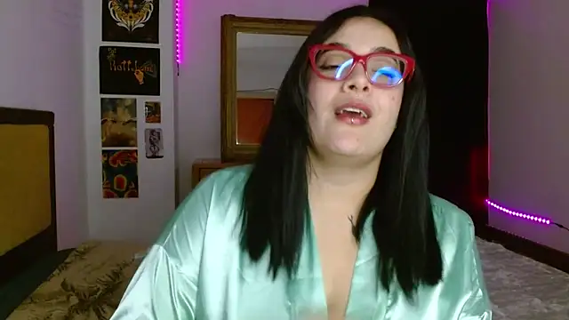 Nova-Satela লাইভ XXX চ্যাট