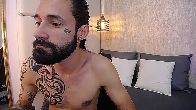 Hisoka_011's Live XXX Chat