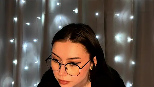 XXX chat uživo modela bellarison