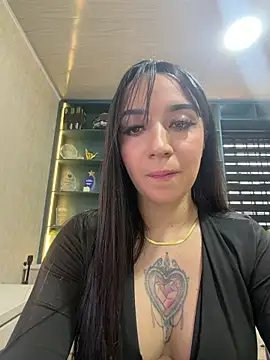 EmmyEvans1 élő XXX-chatje