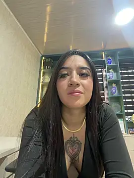 EmmyEvans1 Chat XXX in diretta