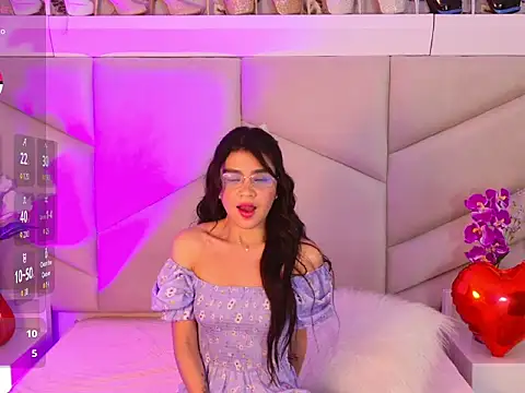 دردشة OliviaDiaz الجنسية المباشرة