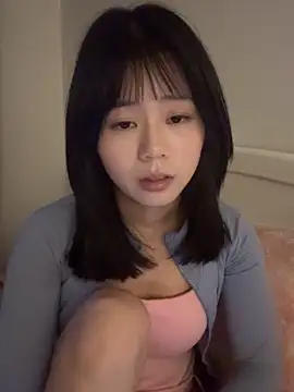 Nana-3のライブXXXチャット