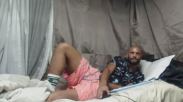 CamodickのライブXXXチャット