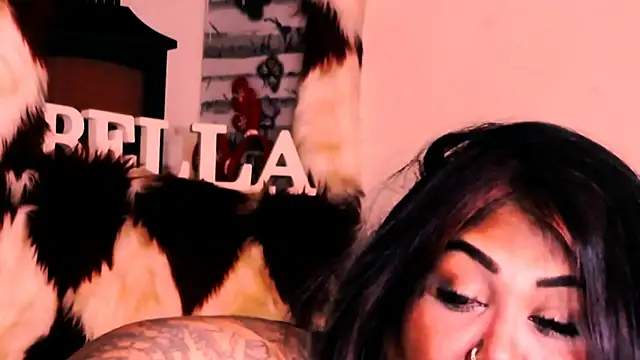 Czat XXX na żywo – indian_dreamgirl