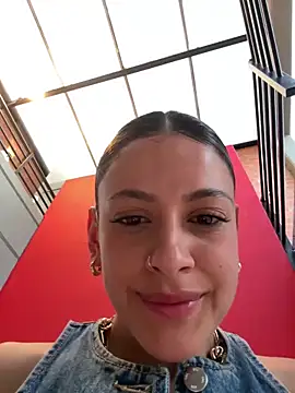 Chat +18 de alana15 ao vivo