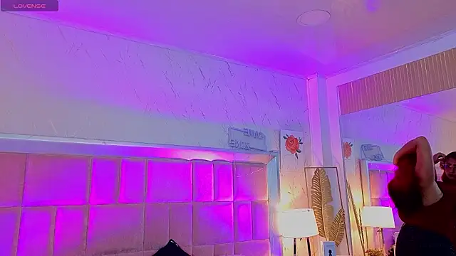 Chat +18 de AlanaOdison ao vivo