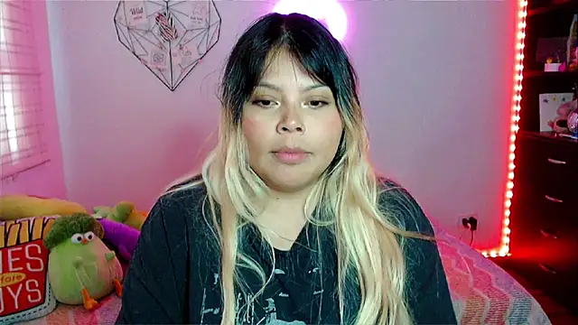 دردشة EllieMoonX الجنسية المباشرة