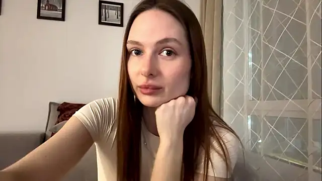 Chat +18 de NyxaraBloom ao vivo