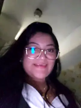 Sakura_0505 Adlı Modelin Canlı XXX Sohbeti