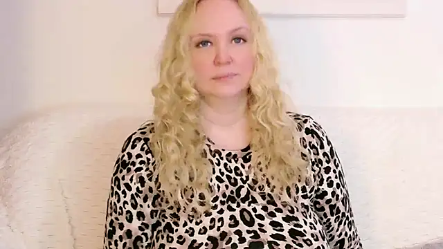 Chat +18 de Sarah4you ao vivo