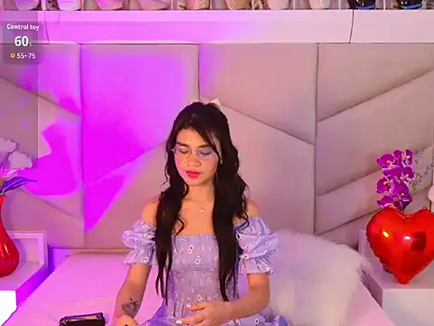 Chatroom XXX en direct de OliviaDiaz