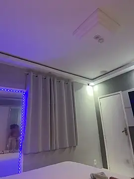 Rafaellaz 即時 XXX 聊天