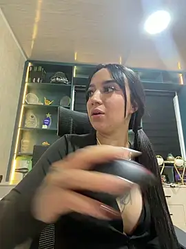 Chat XXX en directo de EmmyEvans1