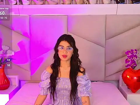 OliviaDiaz – Naživo XXX chat