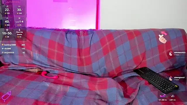 Nikki__uwu Chat XXX in diretta