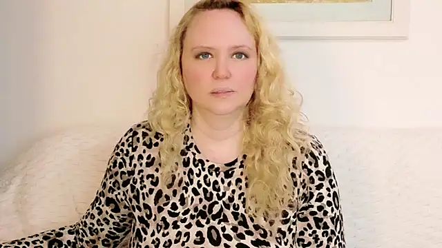 Sarah4youのライブXXXチャット