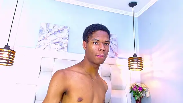 Santiago_Ortiz_ Live XXX Chat