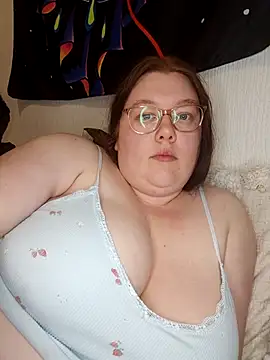 Sexycurvyemilyy Chat XXX live