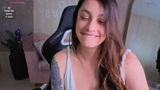 Chat XXX ao vivo de Aria95_a