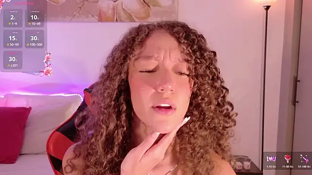 ChloeMoreti's Live XXX Chat