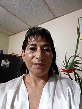 Lucia_RiosのライブXXXチャット