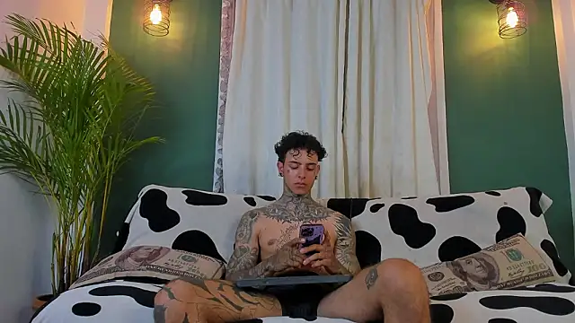 Chat XXX ao vivo de Aron_ford