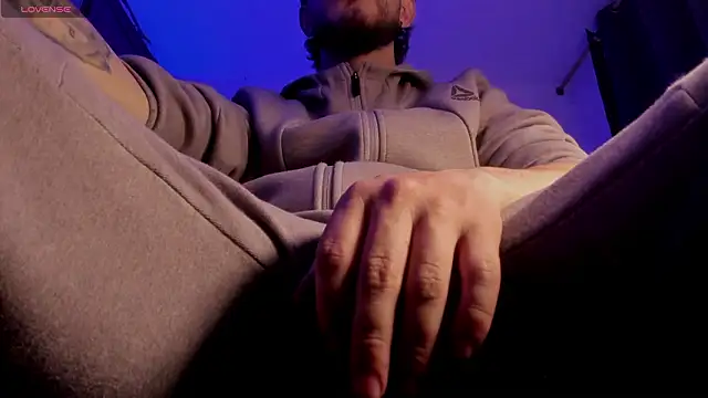 s_sven03 Adlı Modelin Web Kamerası Şovu