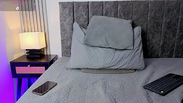 Chat +18 de Ema_Stone65 ao vivo