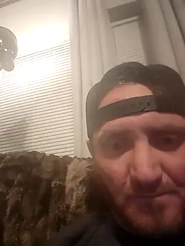 Csirhc: διαδικτυακό σόου στην κάμερα