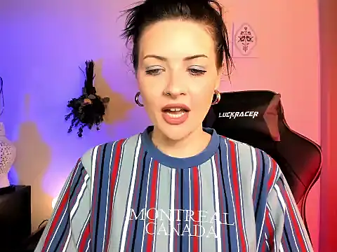 MelroseStrip live XXX chat