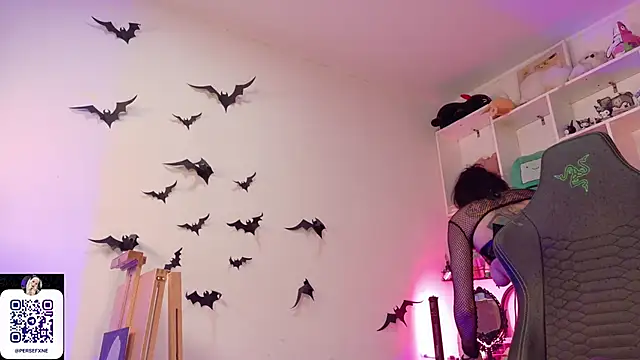 Chat +18 de damnliciousss ao vivo