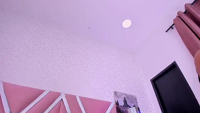 Helenn_monroy1's Live XXX Chat