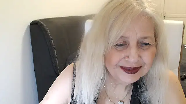 SusiLifeXXX Adlı Modelin Canlı XXX Sohbeti