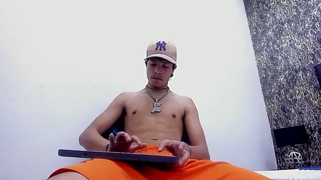 Chatroom XXX en direct de Escanor_Hot