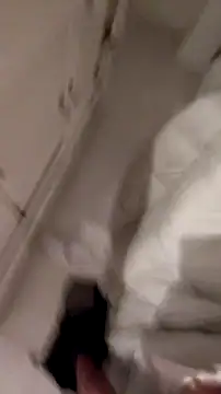 John--a: διαδικτυακό σόου στην κάμερα