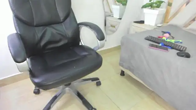 Selenaasm's Live XXX Chat