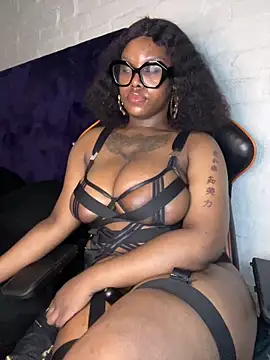 Sembang XXX Secara Langsung QUEEN_NOBUHLE_FEMDOM_777