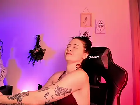 MelroseStrip Live XXX Chat