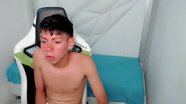 Liarr_ – Naživo XXX chat