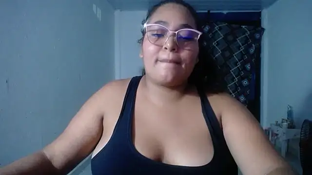 Chat +18 de sirena_15 ao vivo